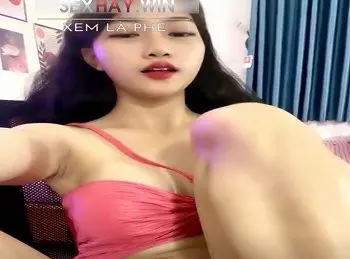 Ảnh thumbnail video Tiktoker Kim Lý gợi tình khiến nhiều người say mê